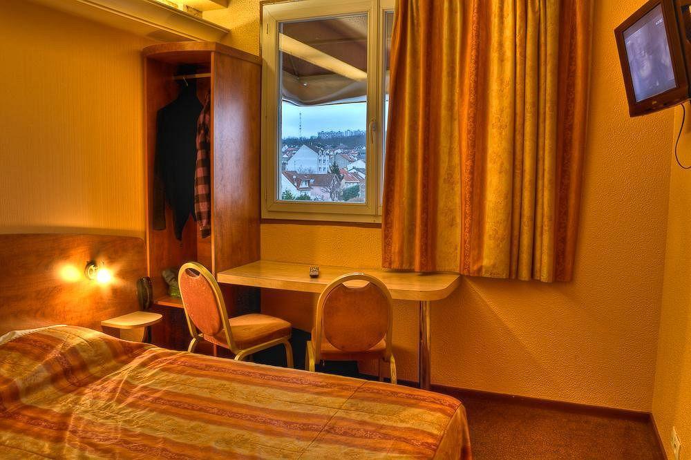 Le Cheval Noir Hotel Paris Pantin Dış mekan fotoğraf