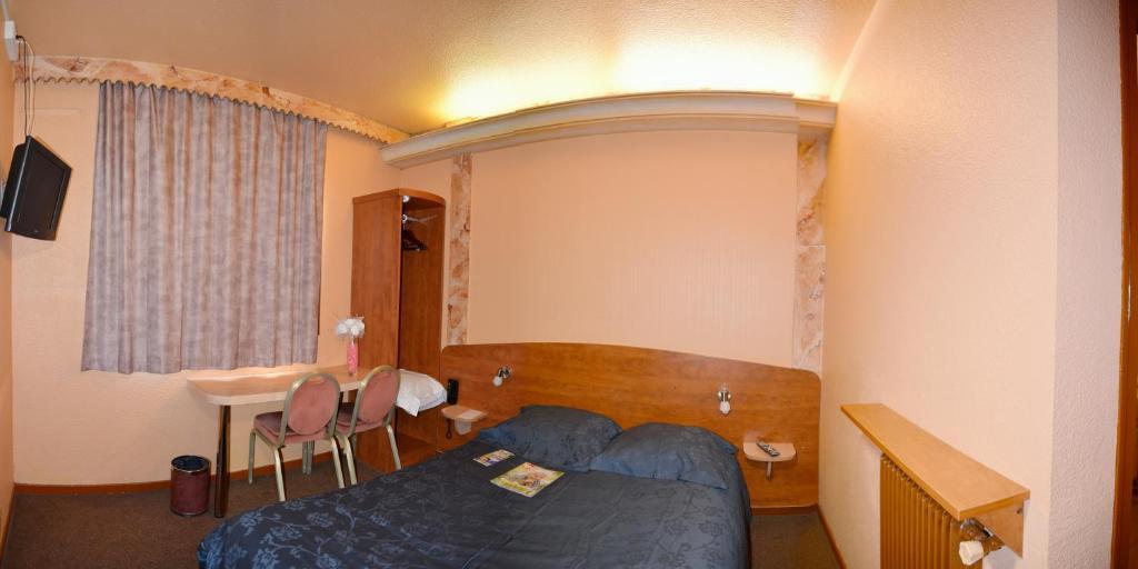 Le Cheval Noir Hotel Paris Pantin Dış mekan fotoğraf
