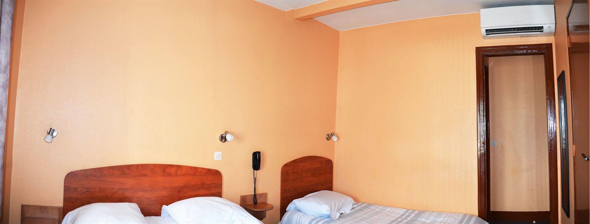 Le Cheval Noir Hotel Paris Pantin Dış mekan fotoğraf