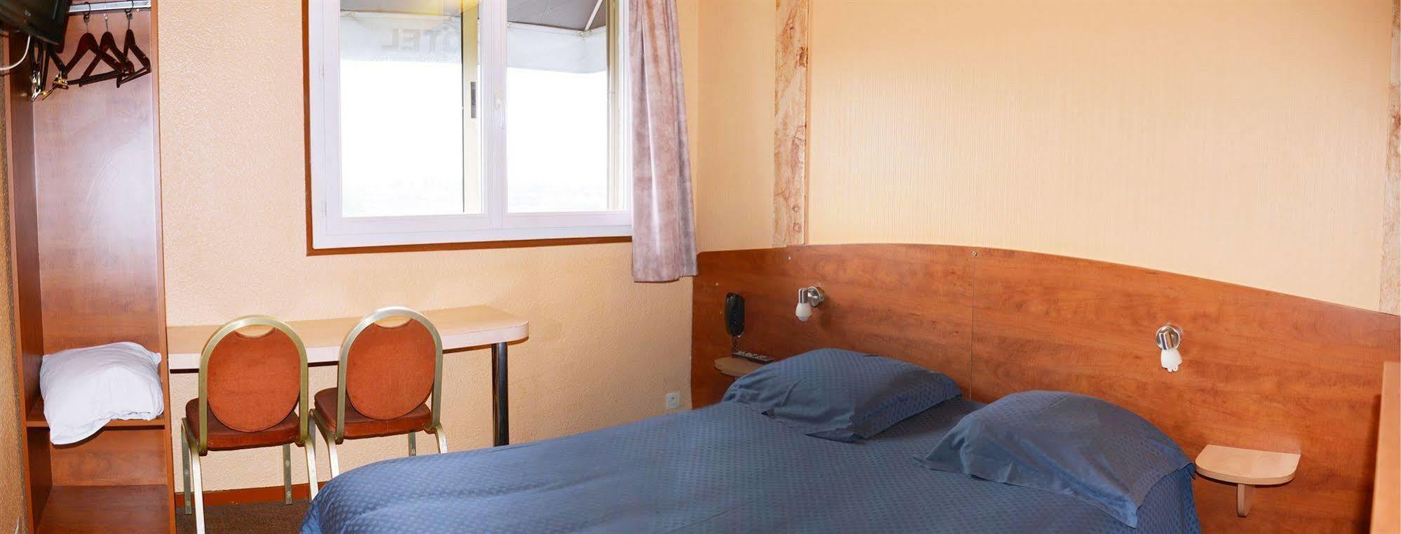 Le Cheval Noir Hotel Paris Pantin Dış mekan fotoğraf