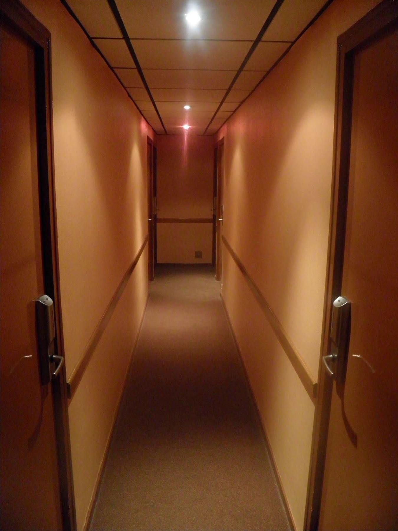 Le Cheval Noir Hotel Paris Pantin Dış mekan fotoğraf